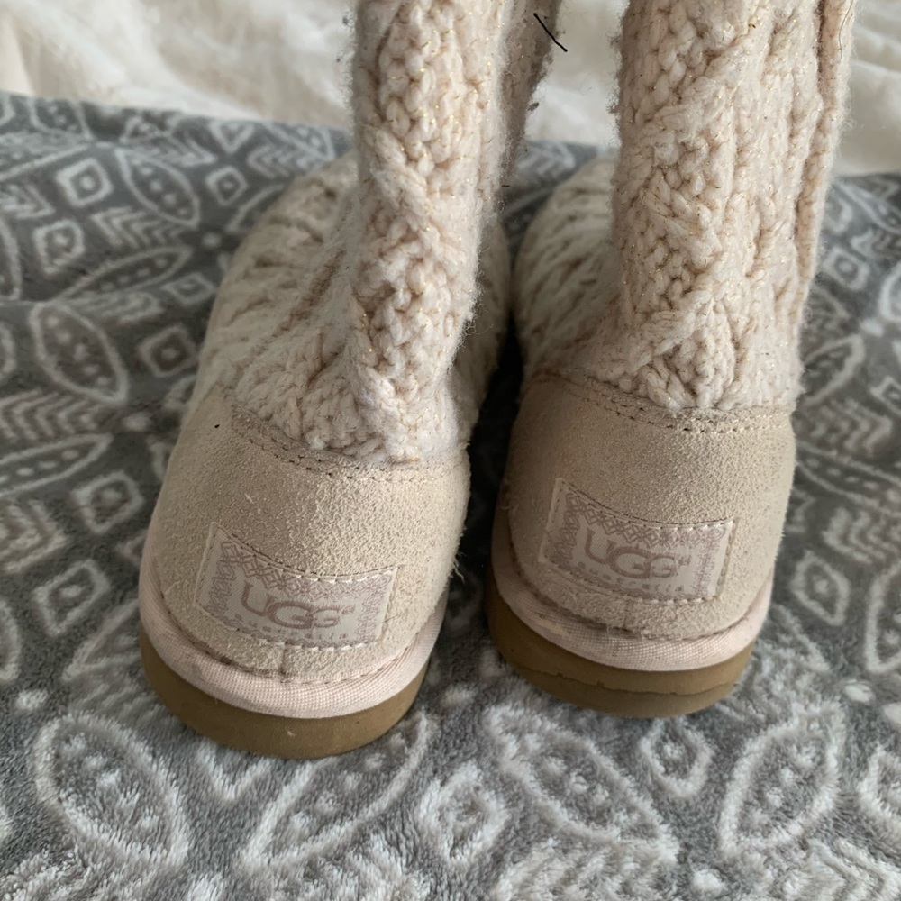 Cream / Tan Ugg’s
